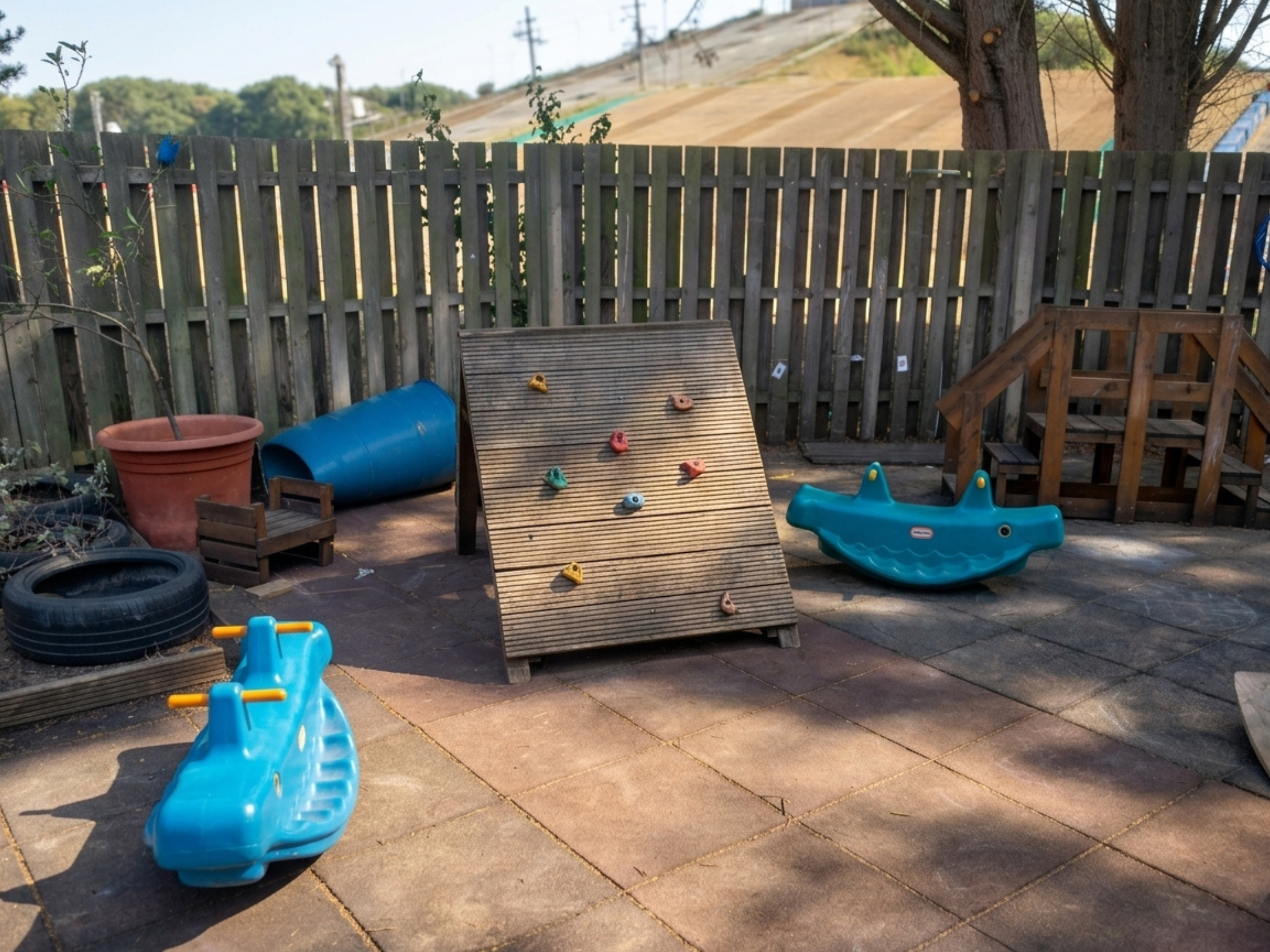 Outdoor Play in our Welwyn Garden City Nursery 4 Growing Goslings 07.30.2026 (2)